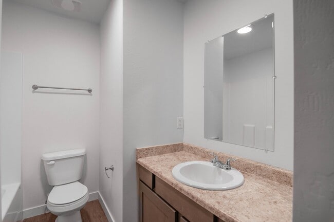 Building Photo - 734 E 500 S