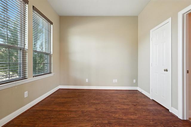 Building Photo - 1706 Mapleleaf Dr