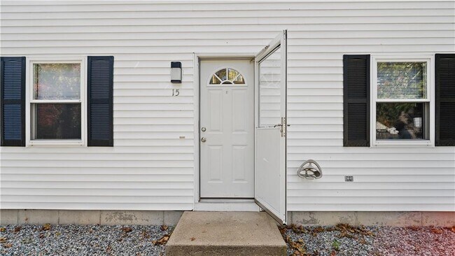 Building Photo - 15 Abbott Ave