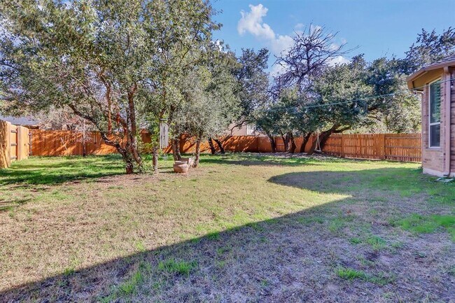 Building Photo - 16321 Horse Trap Ln