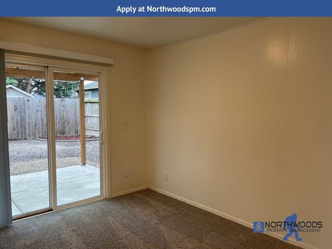 Building Photo - Newly Renovated 2 Bedroom 1 Bath Home Central Point
