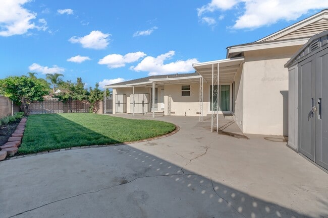 Building Photo - 11330 Cherrylee Dr