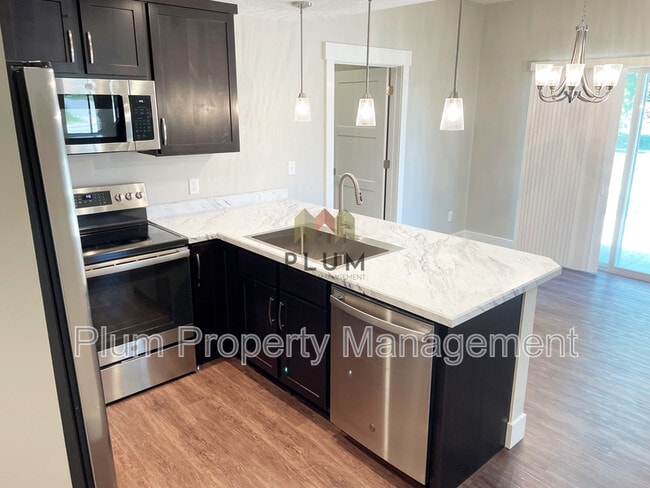 Building Photo - 2795 Hamilton Way