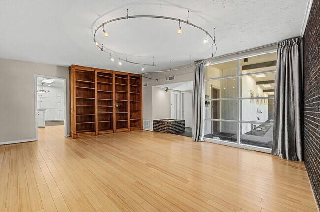 Building Photo - 9107 Timberside Dr