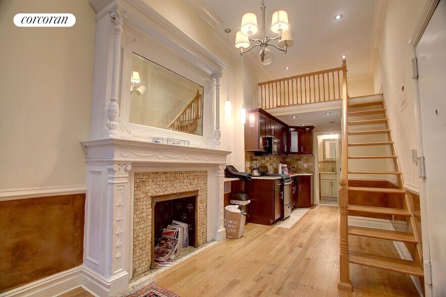 Building Photo - 47 W 90th St