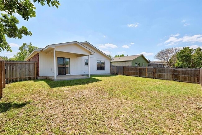 Building Photo - 2101 Parksville Way