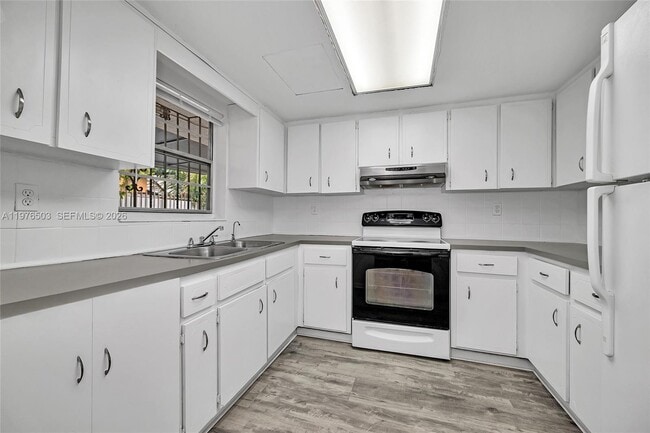 Building Photo - 2506 SW 9th St