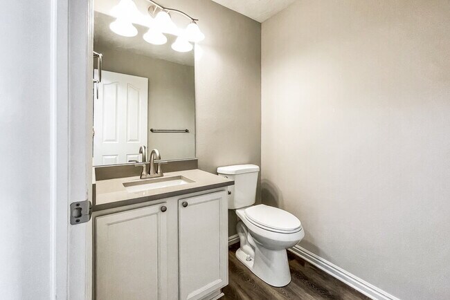 Building Photo - 2192 Cedar Trails Way N