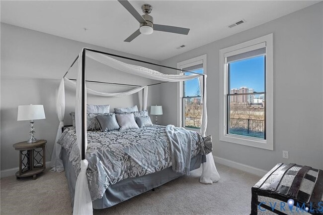 Building Photo - 444 W 6th St