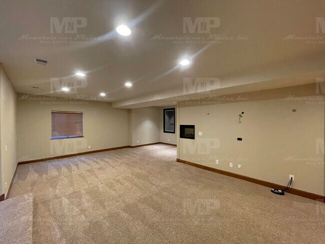 Building Photo - Must See House in Windsor