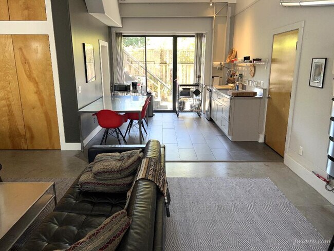 Building Photo - 2811 20th St