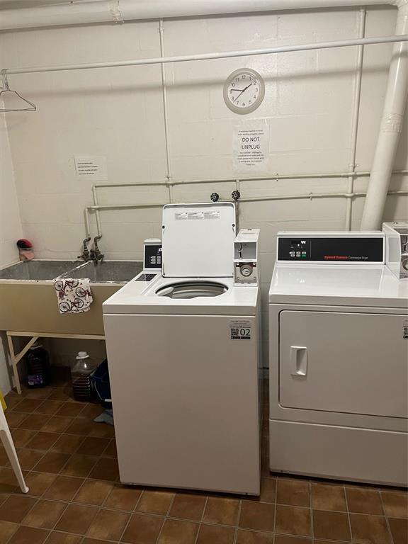 Building Photo - 5880 38th Ave N