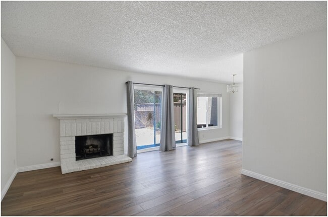 Building Photo - Sunny Ridge 3 Bedroom Home!