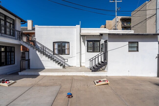 Building Photo - 839 N 2nd Ave