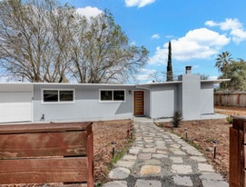 Building Photo - 1167 Temple Dr