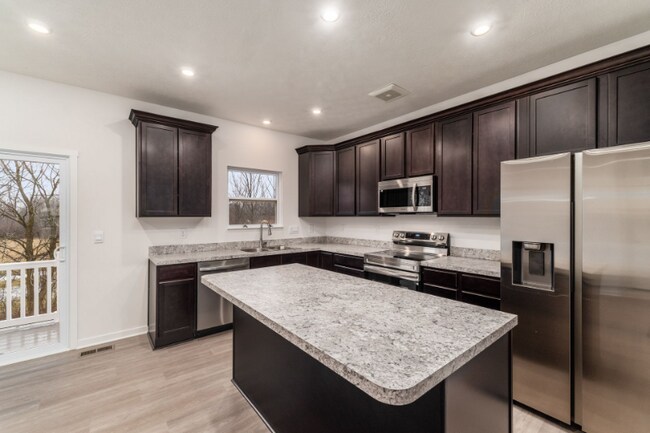 Building Photo - 144 Dusky Willow Dr