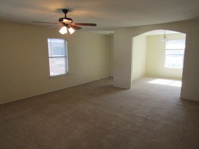 Building Photo - 3913 Haleys Way