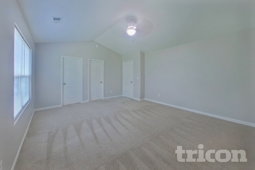 Building Photo - 513 Gentle Breeze Ln