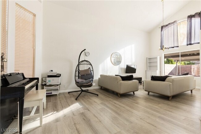 Building Photo - 7820 Mount Angel Dr