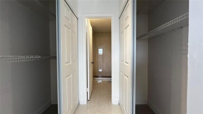 Building Photo - 2790 W 60th St