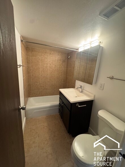 Building Photo - 525 N Quentin Rd