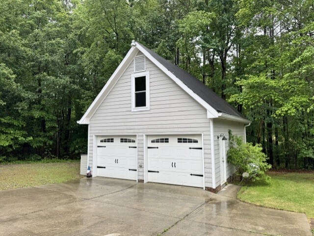 Building Photo - 2480 Hortons Pond Rd