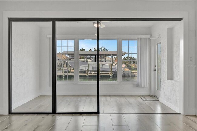 Building Photo - 9819 Hernando Ct