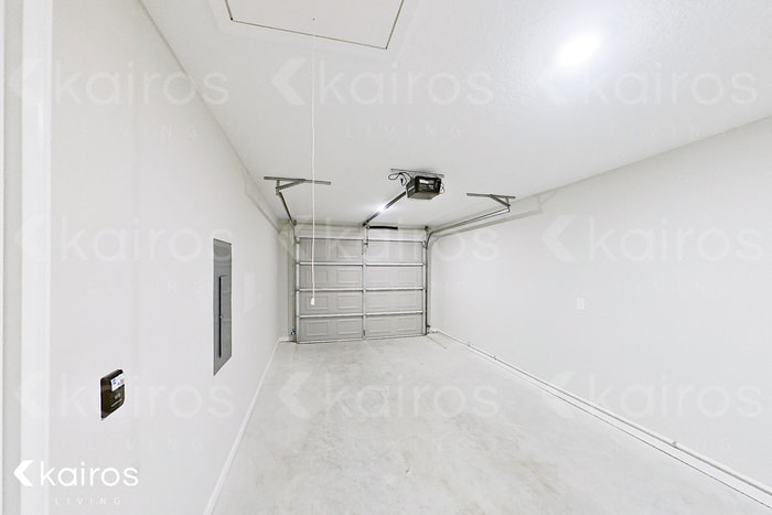 Building Photo - 10 Bungalow Cir