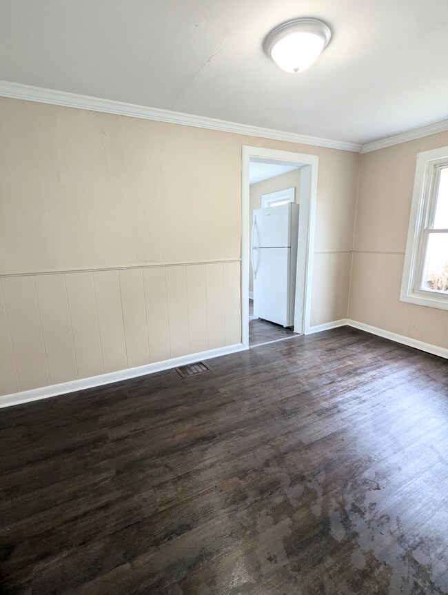 Dining room - 902 Grover St