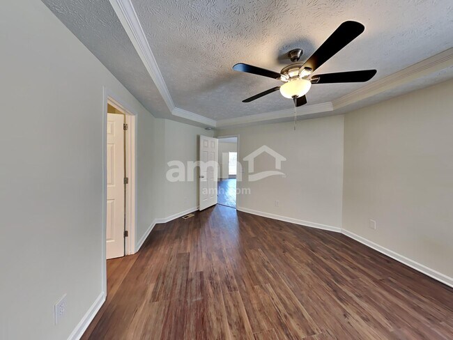 Building Photo - 1300 Georgetown Dr