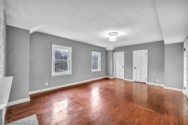 Building Photo - 16809 Scottsdale Blvd