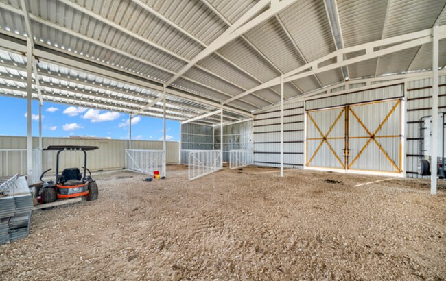 Building Photo - 11791 Kinney Rd