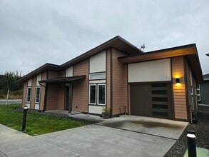 Building Photo - Senior Living Community (55+) - Built In 2...