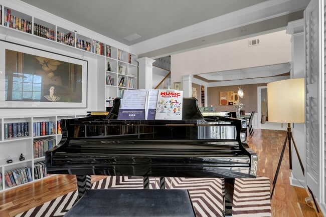 Building Photo - 3005 Coral Bell Ln