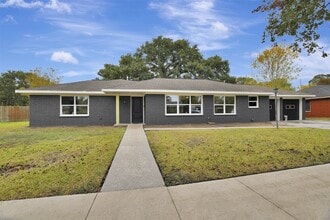 Building Photo - 1914 Monroe Dr