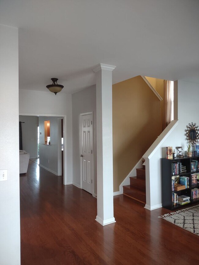 Outstanding FIVE Bedroom Home in Northeast... 830 Wing Stripe Ct