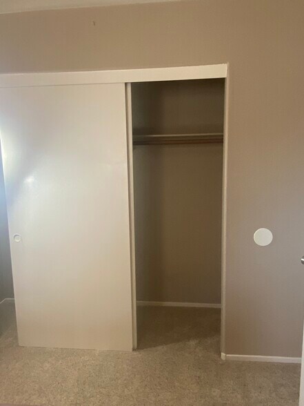 Building Photo - 1317 Olvera way