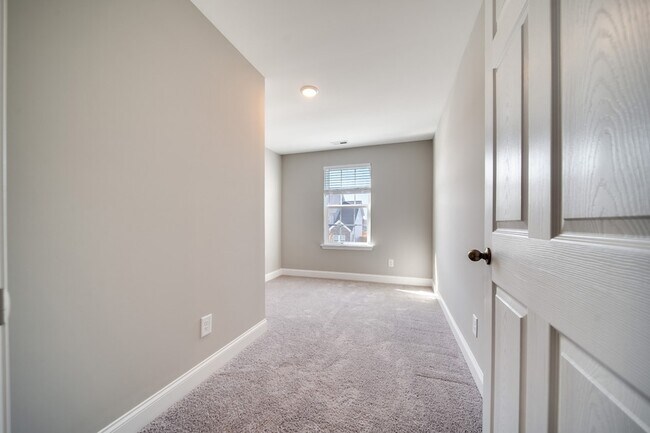 Building Photo - 1398 Wentworth Dr