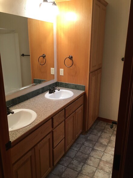 Building Photo - 91351 Donna Rd