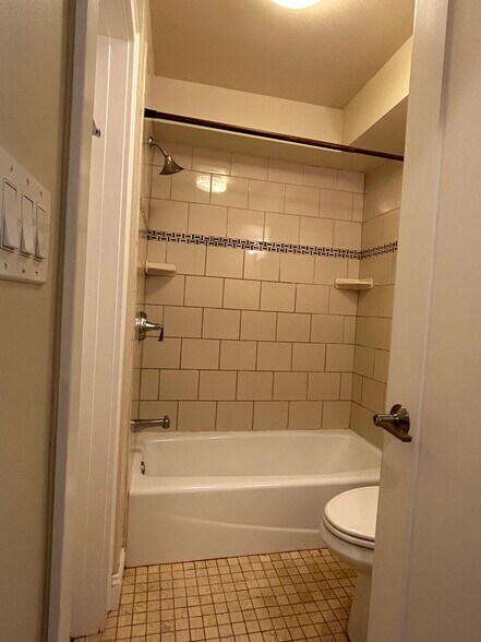 Building Photo - 3547 10th St NW