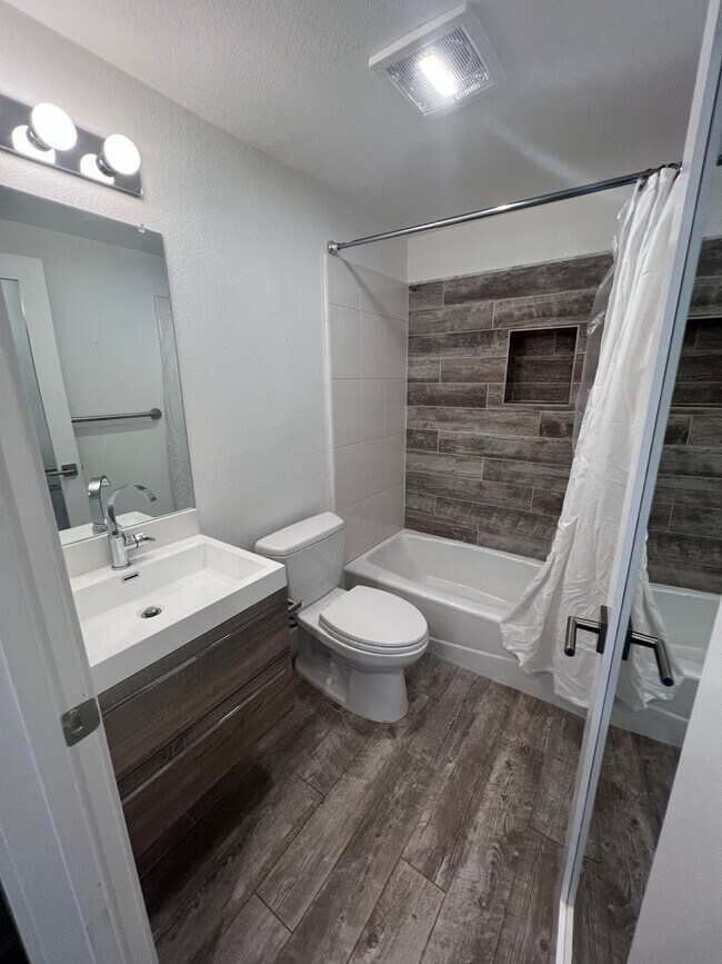 Building Photo - 2 bed/2 bath charming ADU for Rent in Concord