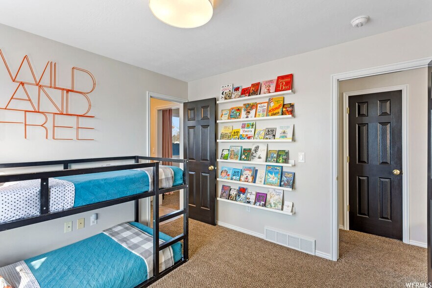 Building Photo - 1058 Aberdeen Cir