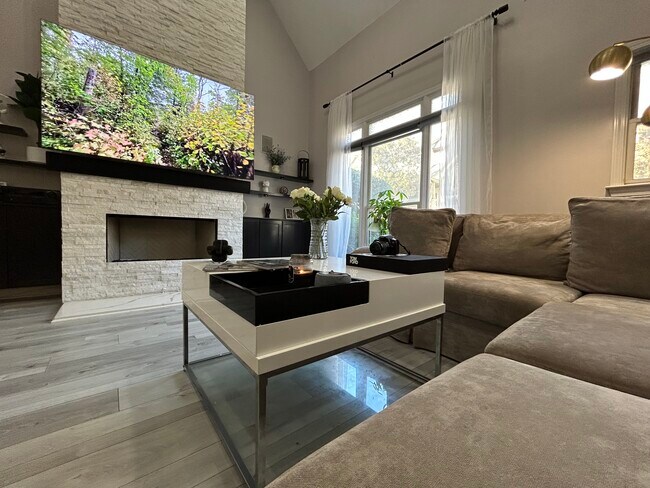 Building Photo - 2535 Village Creek Landing SE