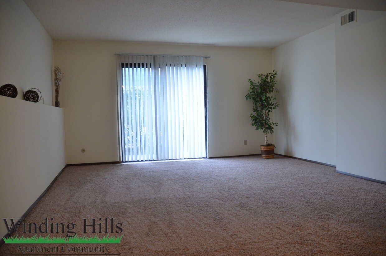 Winding Hills Apartments Davenport