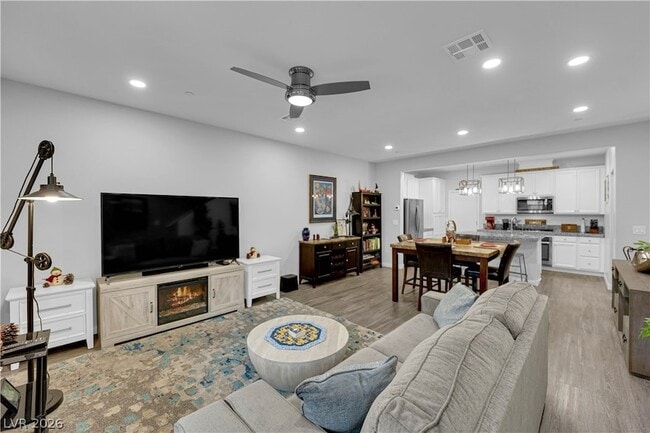 Building Photo - 160 Lomita Heights Dr