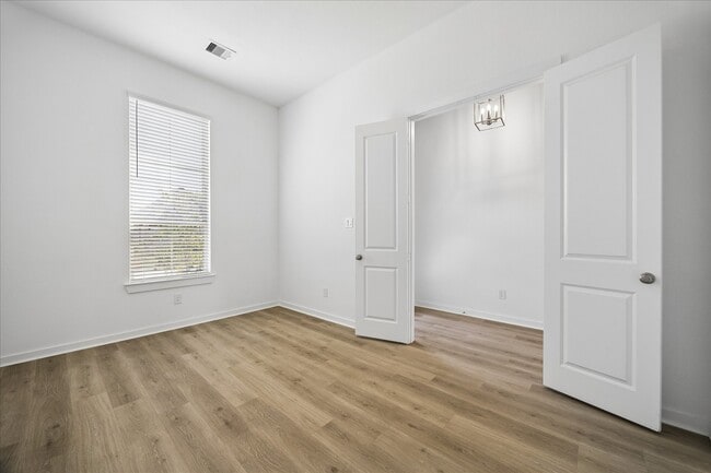 Building Photo - 15823 Bird of Paradise Dr