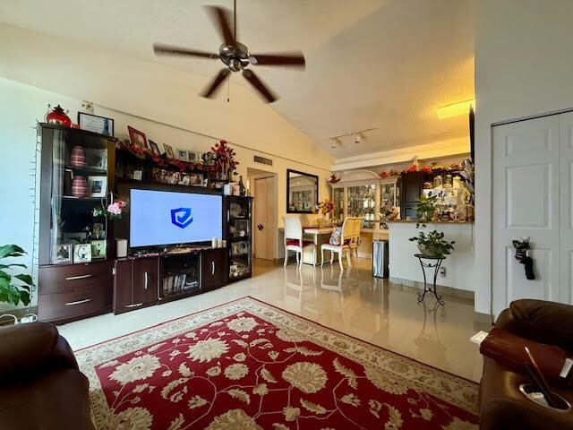 Building Photo - 741 Lyons Rd