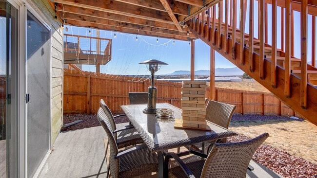 Building Photo - 5 Bedroom Ranch Home on North End