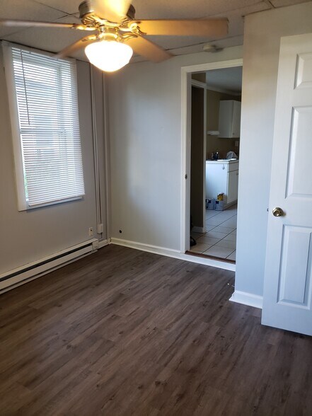 BedRoom - 507 Bennett St