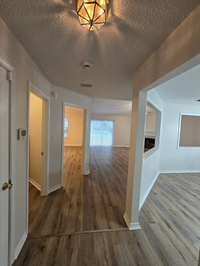 Building Photo - 396 Brown Pl
